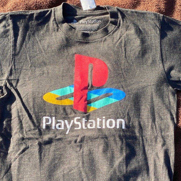 PlayStation T-shirt - Picture 2 of 4